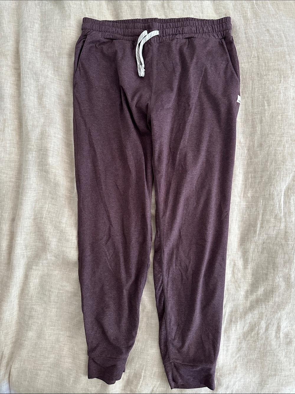 Vuori Performance Joggers Fig Heather Eggplant Plum